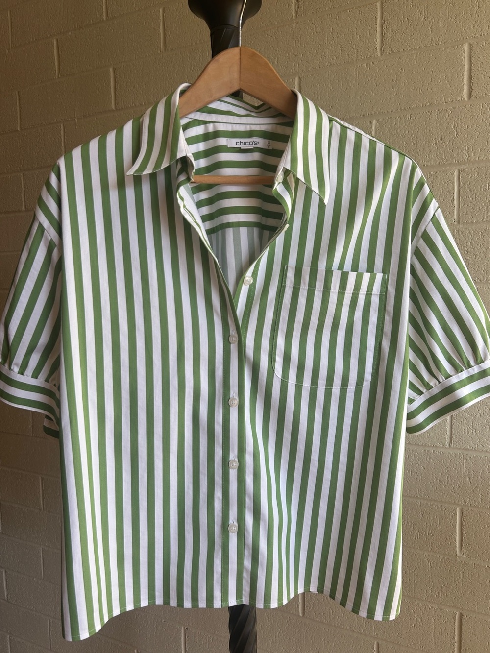 Chico’s No Iron Salted Lime Green Striped Short Sleeve Shirt 1.5 US 10